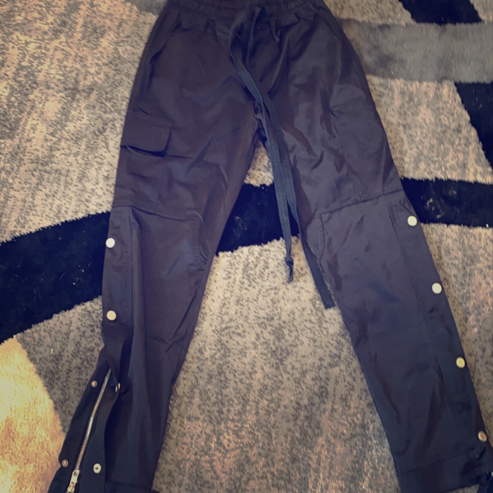 Snap nylon pants